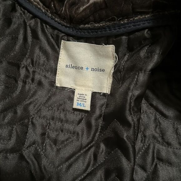 Silence + Noise | UO Velour Quilted Velvet Hooded Jacket | M/L - Picture 8 of 12